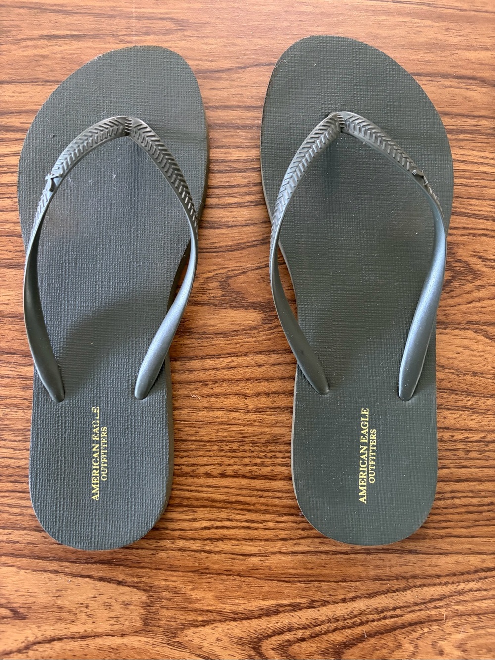 American Eagle Outfitters Green Women's Flip Flop Sandals Size 7/8